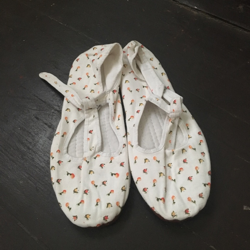 tstrap mary janes